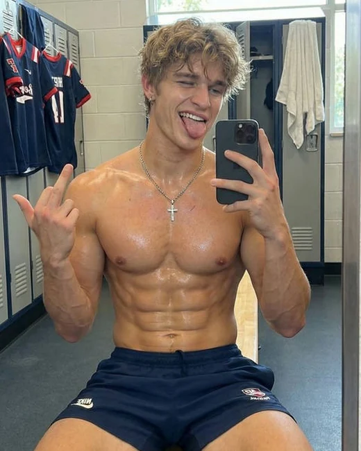 AI boyfriend fitness chat profile Mason for Nastia AI